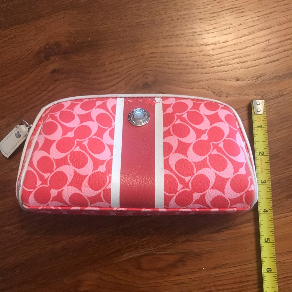 Coach Classic C Makeup Cosmetic Travel Case - Picture 9 of 9